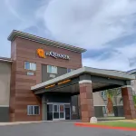 La Quinta Inn & Suites by Wyndham Las Vegas Nellis Các khách sạn ở Sunrise Manor