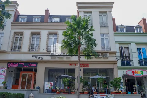 Rit's Garden @ CitraGrand Semarang Mitra RedDoorz Hotels in Tembalang