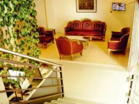 Leos Hotel Hotels in Tomohon