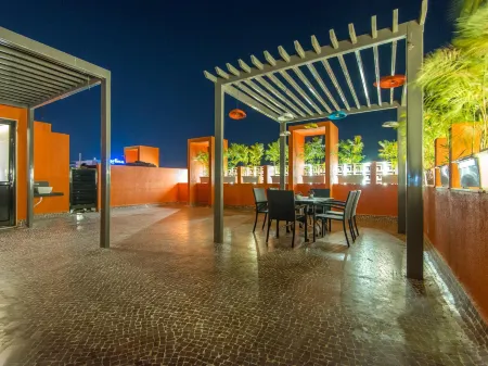 The Elements Отели рядом с достопримечательностью «ISKCON Rajkot, Sri Sri Radha Neelmadhav Dham»