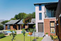 9 Windsor House Hotels in Tokai