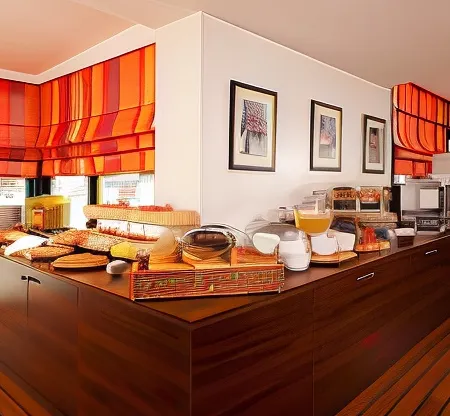 Residhome Val d'Europe Hoteles en Montévrain