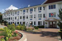 Auberge Gisele's Inn Hotels near Victoria County Court House