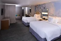 Courtyard Saskatoon Airport Hotels in Саскатун