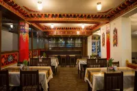 Hotel Yambu Kathmandu - วิวภูเขา