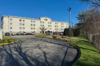 Quality Inn Spring Valley - Nanuet Hotel dekat NJ Transit Montvale Station