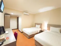 Kawana Hotel Hotels in Padang