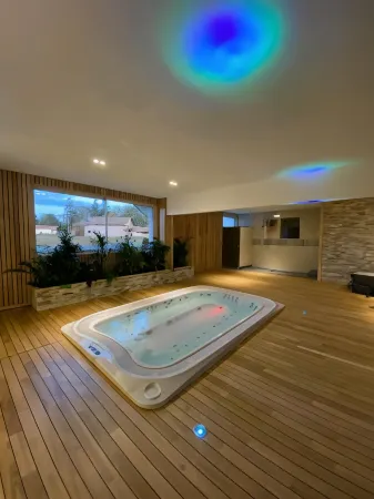 Maison Legate "Hôtel le Baudiere & Spa" Отели в г. Бриуд