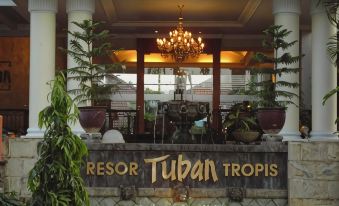 Resor Tuban Tropis