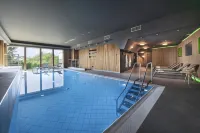 Chateau Loucen Garden Retreat - piscina