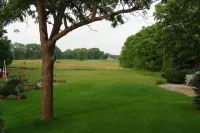 Coldwater Lake Spacious Lake Drive Getaway