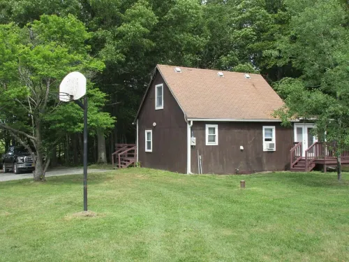 Recently Renovated 3 BR (Jewel) in the Heart of Finger Lakes