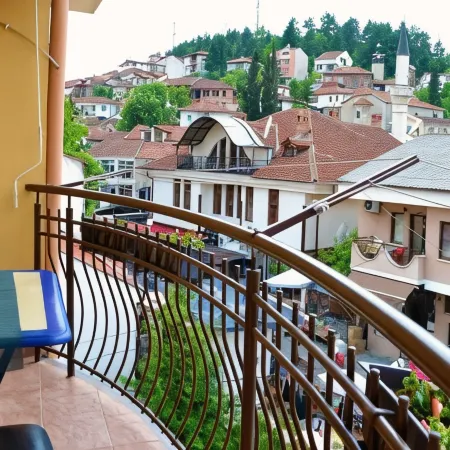 Apartments LAVO Отели в г. Охрид