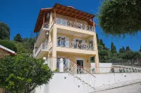 Brentanos Apartments - A - View of Paradise