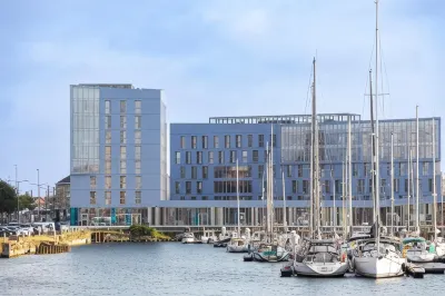 Mercure Dunkerque Centre Gare Hotels in der Nähe von Sciences et Techniques des Activités Physiques et Sportives