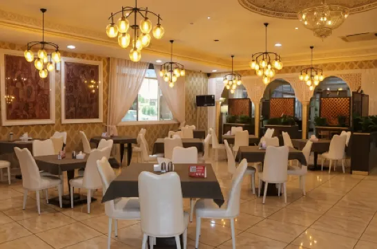 Sharjah International Airport Hotel Отели рядом с достопримечательностью «Sharjah Airport Bus Station»