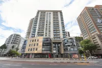 Icon Luxury Apartments Hotel di 