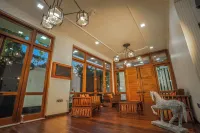 Colombo Water Front Hotels in Dehiwala-Mount Lavinia