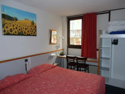 Hôtel de Paris Hotel a Lourdes