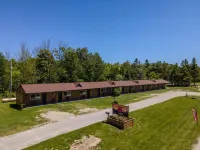 The Inn at Shady Pines Hotels in Moran Township