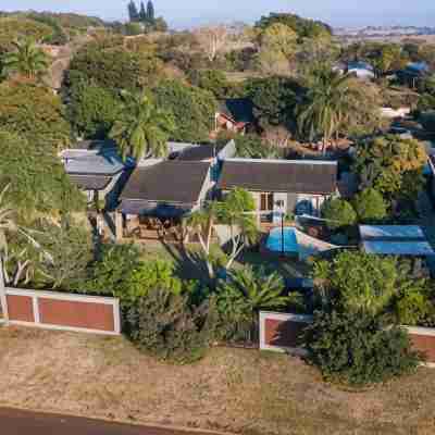 Ama Zulu Guesthouse & Safaris Hotel Exterior