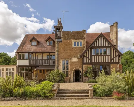 Farnham House Hotel Hotels in Farnham