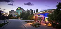 Holiday Inn & Suites Oakville @ Bronte Hotel in zona Sheridan College