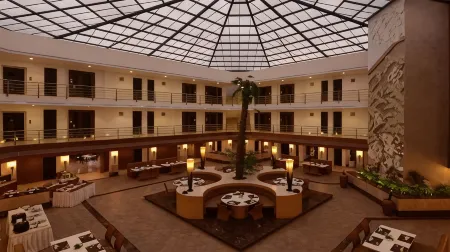 Top3 Lords Resort Bhavnagar Отели рядом с достопримечательностью «Ghogha Beach»