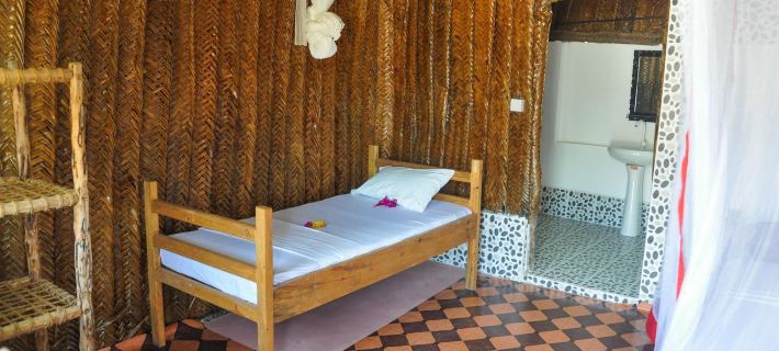 New Jambo Bungalows - Hostel Hotels in Paje