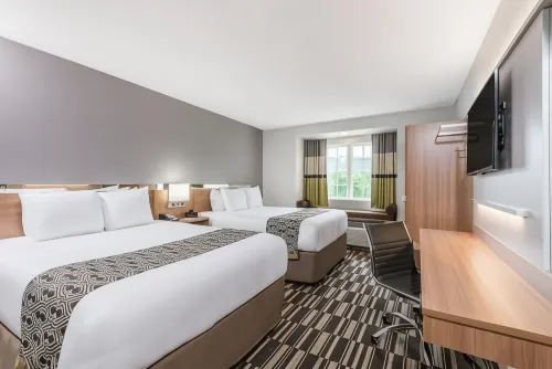 Microtel Inn & Suites by Wyndham New Martinsville - 2-Star