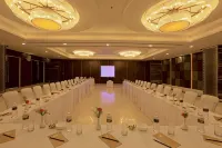 Goutham Grand Hotel فنادق في Tenali