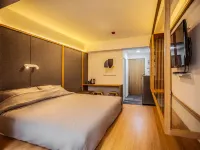 Grand Suite Reqhome Apartment