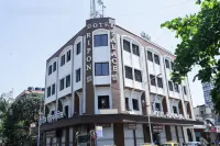 Hotel Ripon Palace Hotels near Shri Mahalakshmi Devi Temple, Mumbai