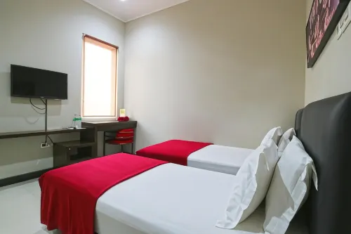 Chiaro Hotel Syariah - parking
