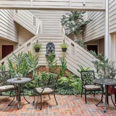 Modern 1BR apartment in the heart of historic downtown Wilmington, NC