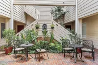 Modern 1BR apartment in the heart of historic downtown Wilmington, NC
