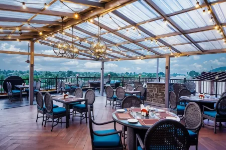 The Vintage Srinagar at Dal Lake