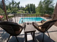 The Lodge at Riverside - Pools