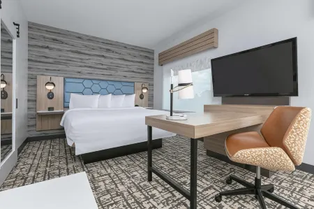 Hampton Inn & Suites by Hilton Shenandoah the Woodlands Отели в г. Шенандоа