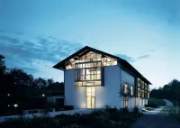 濱海飯店 圖青住宿飯店