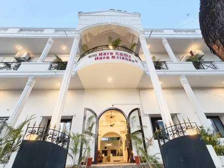 Hare Rama Hare Krishna - Eesha Hotel