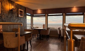 The Knowes Hotel & Restaurant