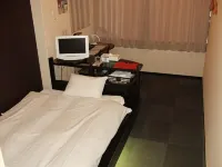 B and C Hotel   (Capsule Hotel Amakusa)