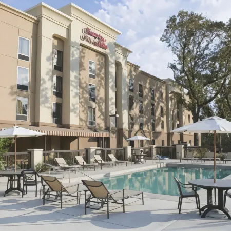 Hampton Inn & Suites Mobile Providence Park/Airport Отели рядом с достопримечательностью «Университет Юг Алабама»