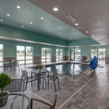 Hampton Inn & Suites Wichita/Airport Отели в г. Уичито