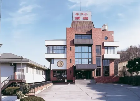 Hotel Katsuho Отели в г. Сибукава