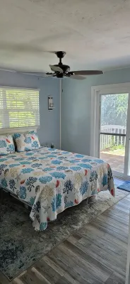 Little Gasparilla Island a 2-bedroom cottage wth WiFi and AC on a private island