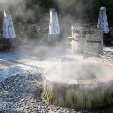 Petch Ranong at Town