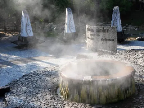 Petch Ranong at Town