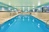 Holiday Inn Express Waldorf Hotels in Saint Charles